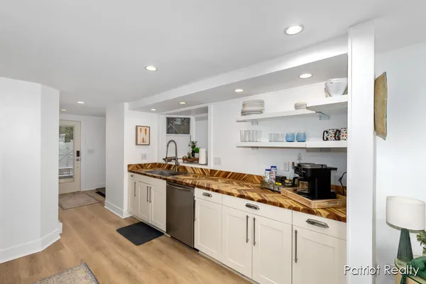 $1,250,000 | 16631 Lakeview Street, Spring Lake, MI 49456