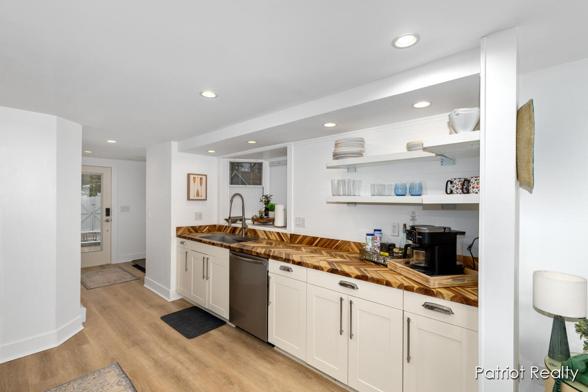 16631 Lakeview Street Spring Lake, MI 49456 - Photo 13 of 62 IMG_1006