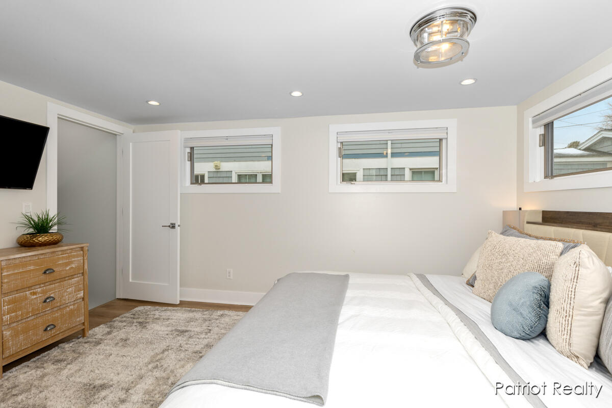 16631 Lakeview Street Spring Lake, MI 49456 - Photo 19 of 62 IMG_1012