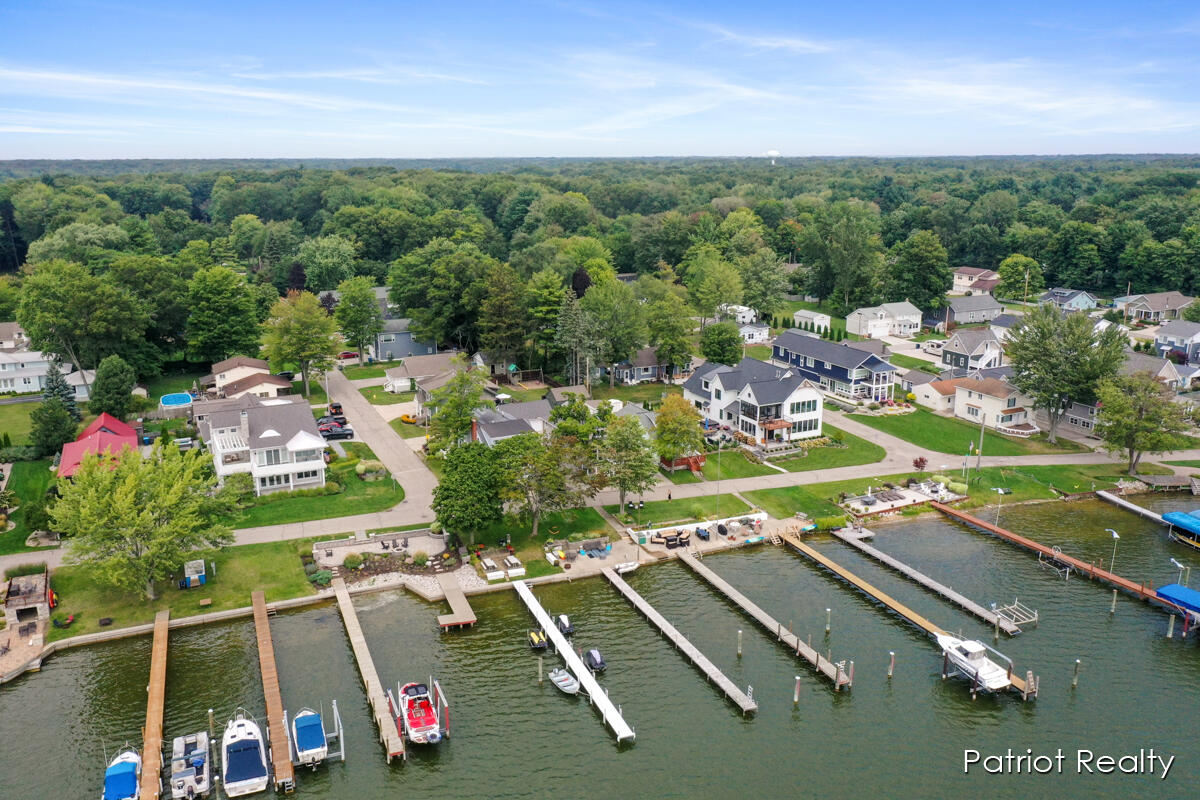 16631 Lakeview Street Spring Lake, MI 49456 - Photo 52 of 62 IMG_1042