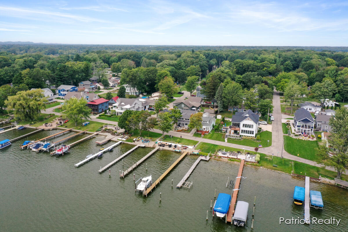 16631 Lakeview Street Spring Lake, MI 49456 - Photo 54 of 62 IMG_1044