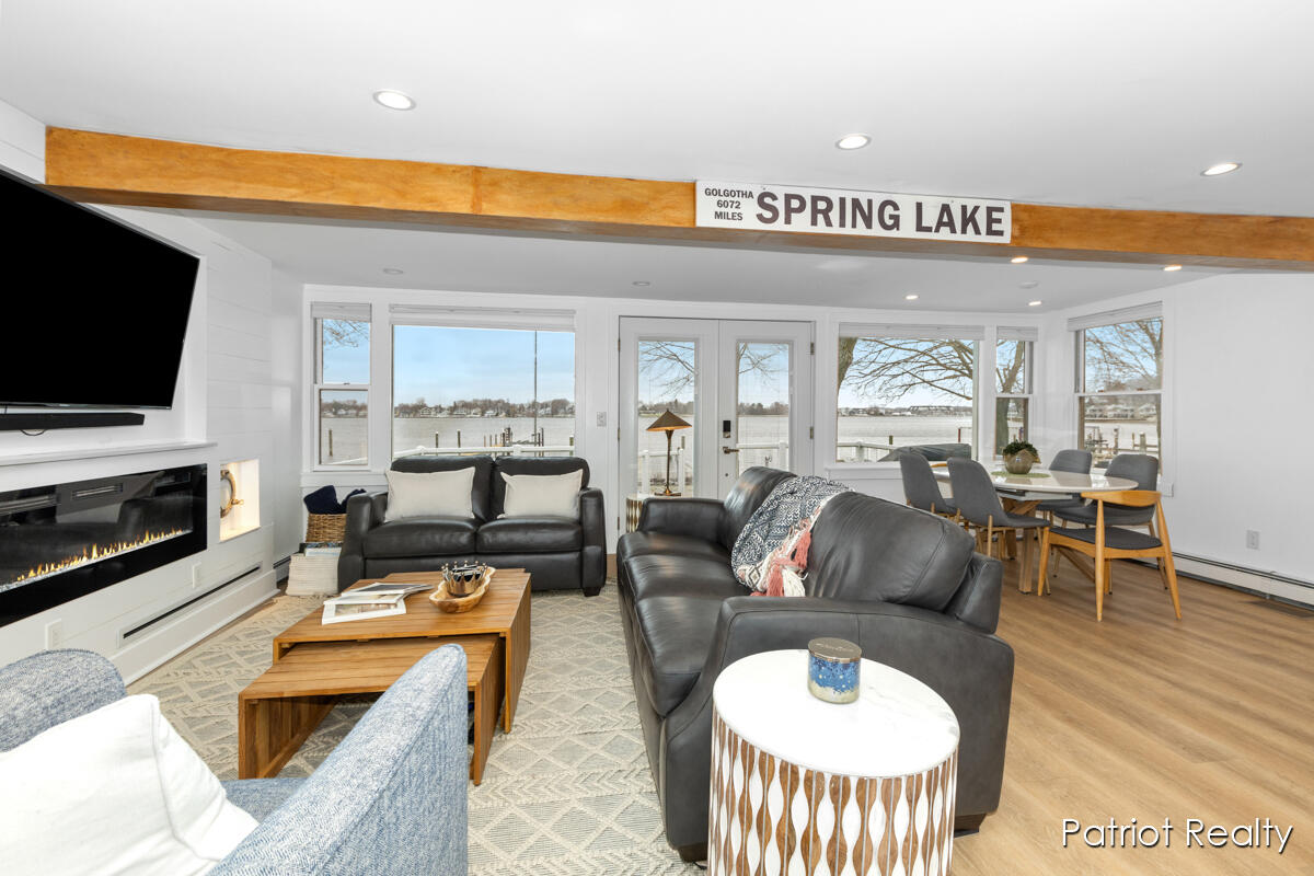 16631 Lakeview Street Spring Lake, MI 49456 - Photo 7 of 62 IMG_1000