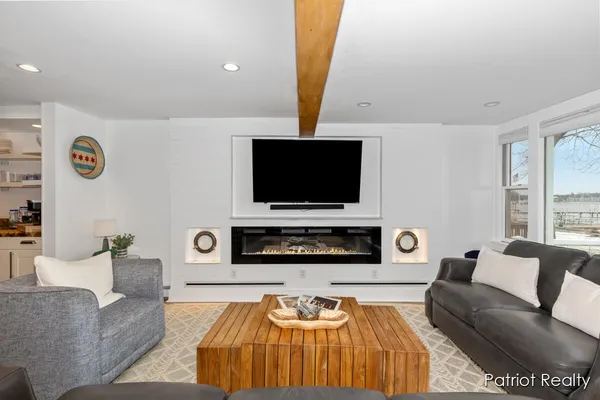 $1,250,000 | 16631 Lakeview Street, Spring Lake, MI 49456