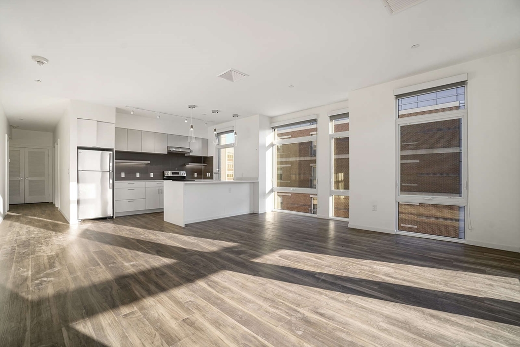 839 Beacon Street, Unit 406 Boston, MA 02215 - Photo 2 of 29