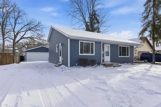 $345,000 | 2518 South Madison Street, Appleton, WI 54915