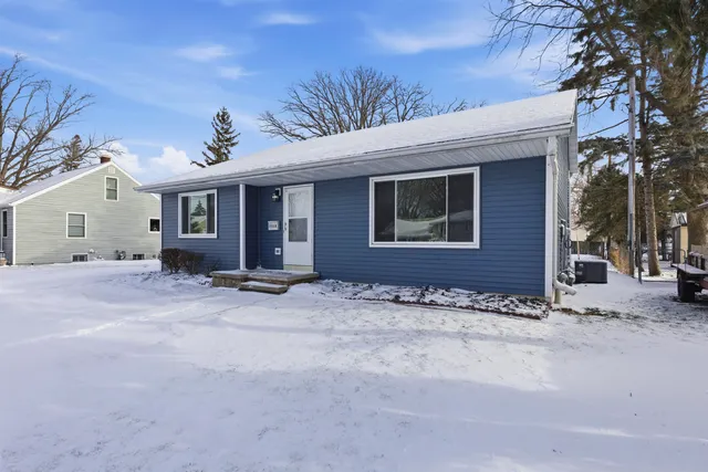 $345,000 | 2518 South Madison Street, Appleton, WI 54915