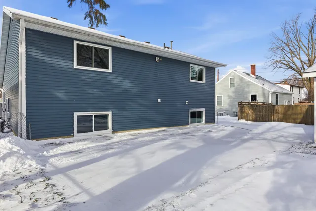 $345,000 | 2518 South Madison Street, Appleton, WI 54915