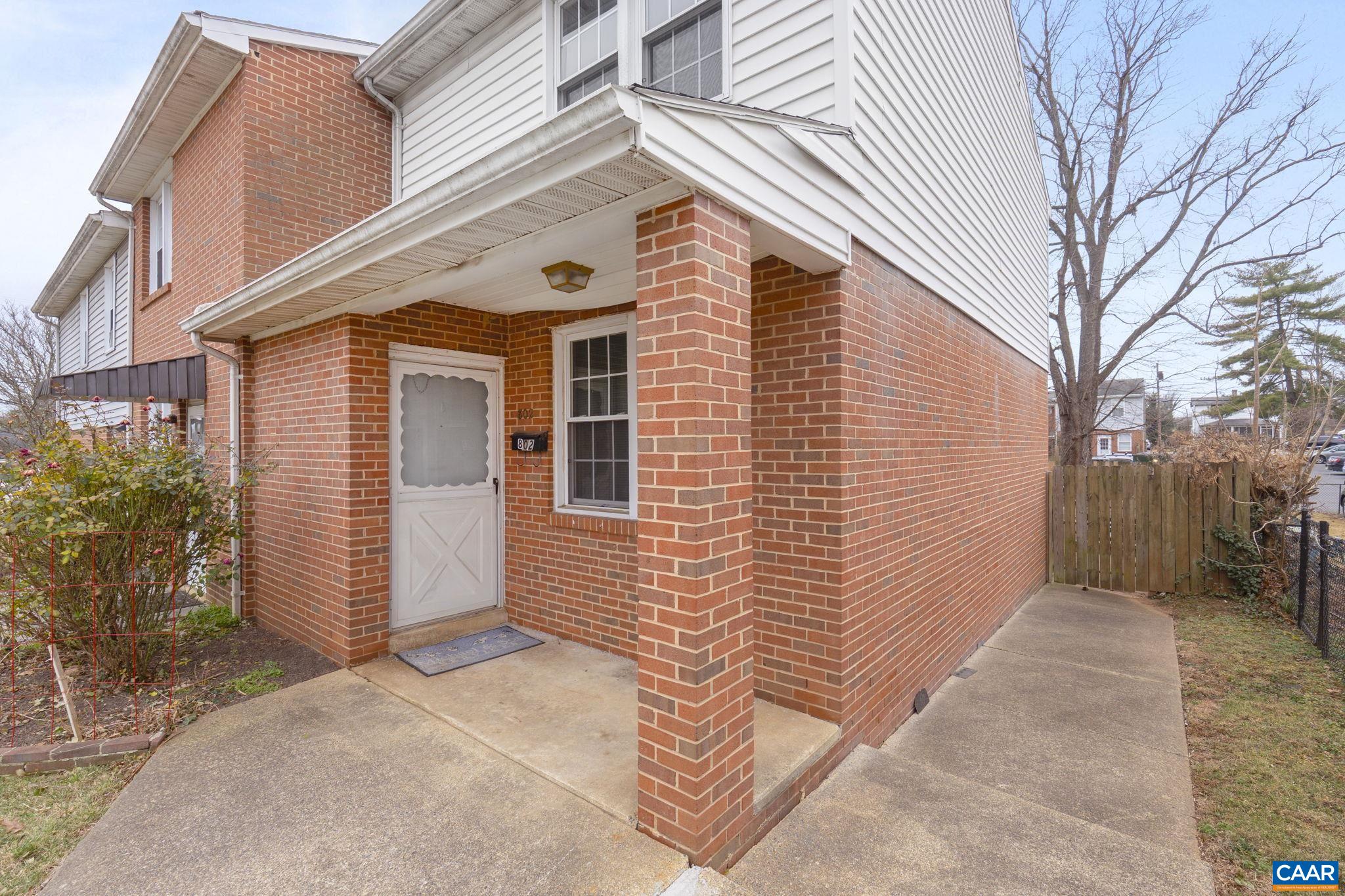 802 Concord Avenue Charlottesville, VA 22903 - Photo 3 of 30