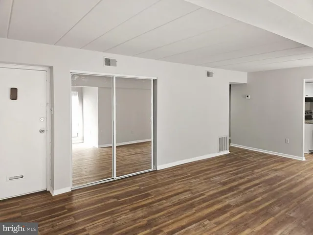 $235,000 | 233 Township Line Road, Unit 2A, Elkins Park, PA 19027