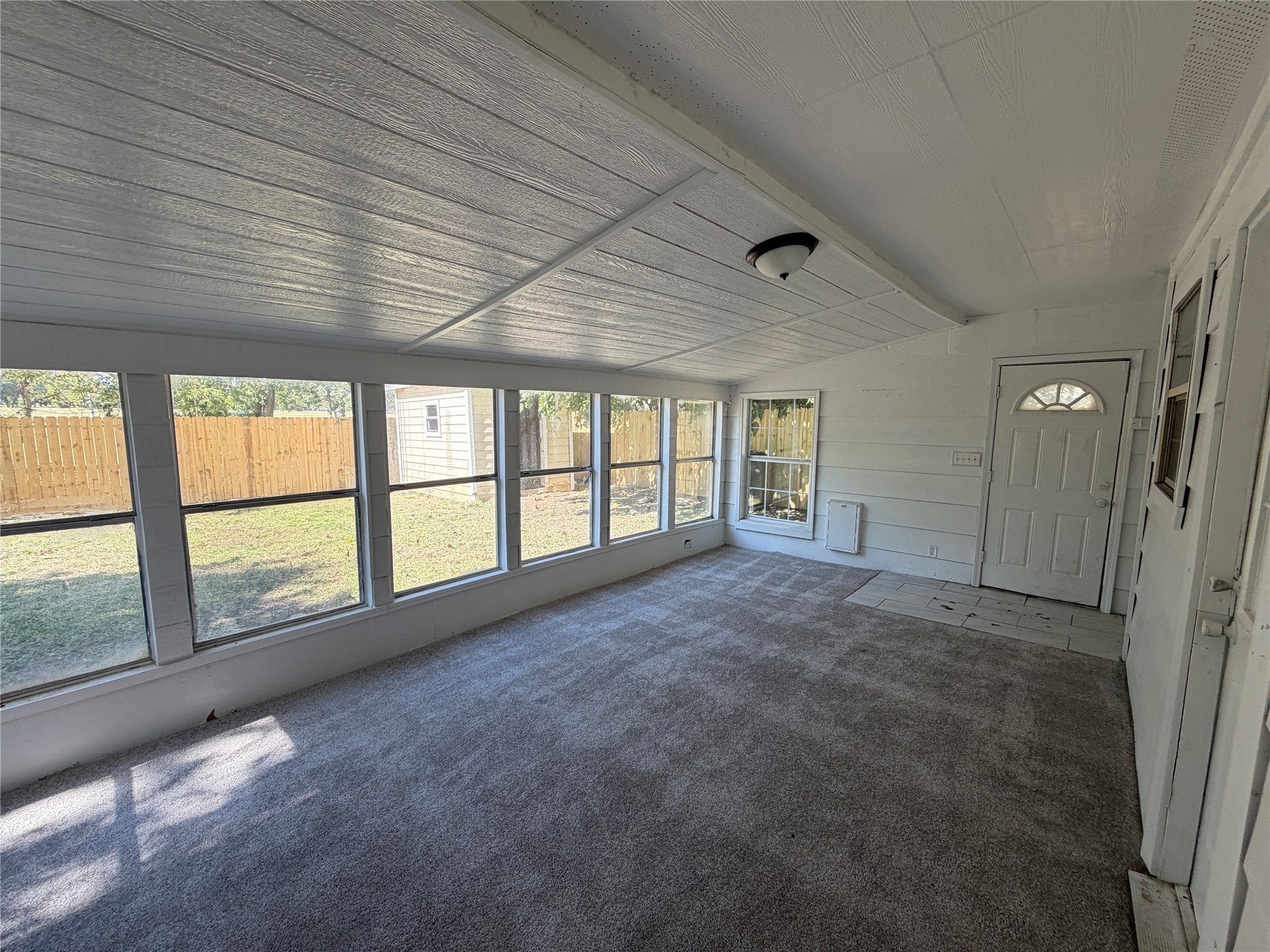 7606 Darnay Drive Houston, TX 77033 - Photo 11 of 11 a view of an empty room with a window
