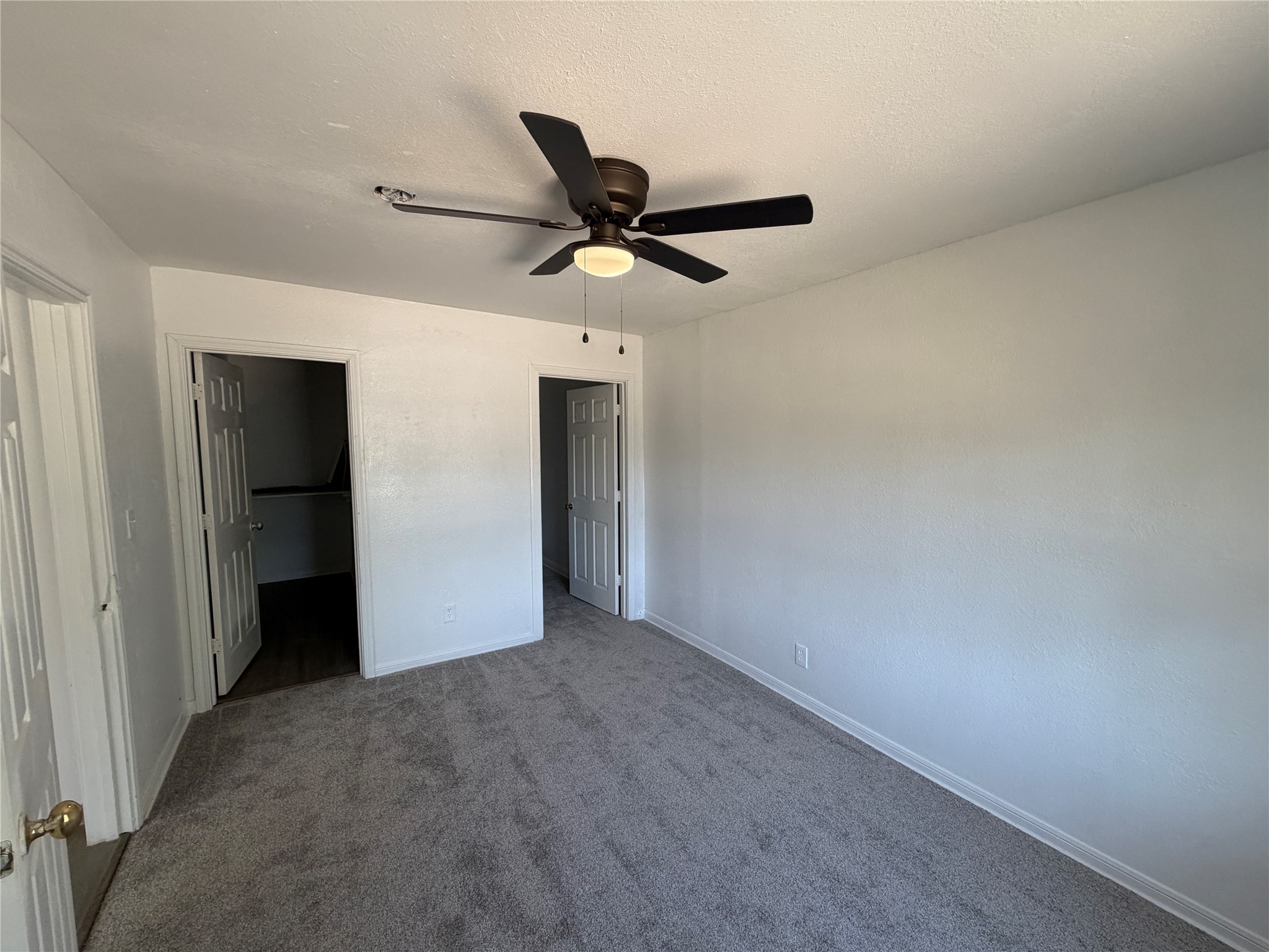 7606 Darnay Drive Houston, TX 77033 - Photo 7 of 11 a view of an empty room