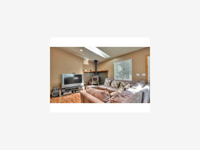 145 Thin Edge Road Santa Cruz, CA 95065 - Photo 5 of 9 Gallery Image 5