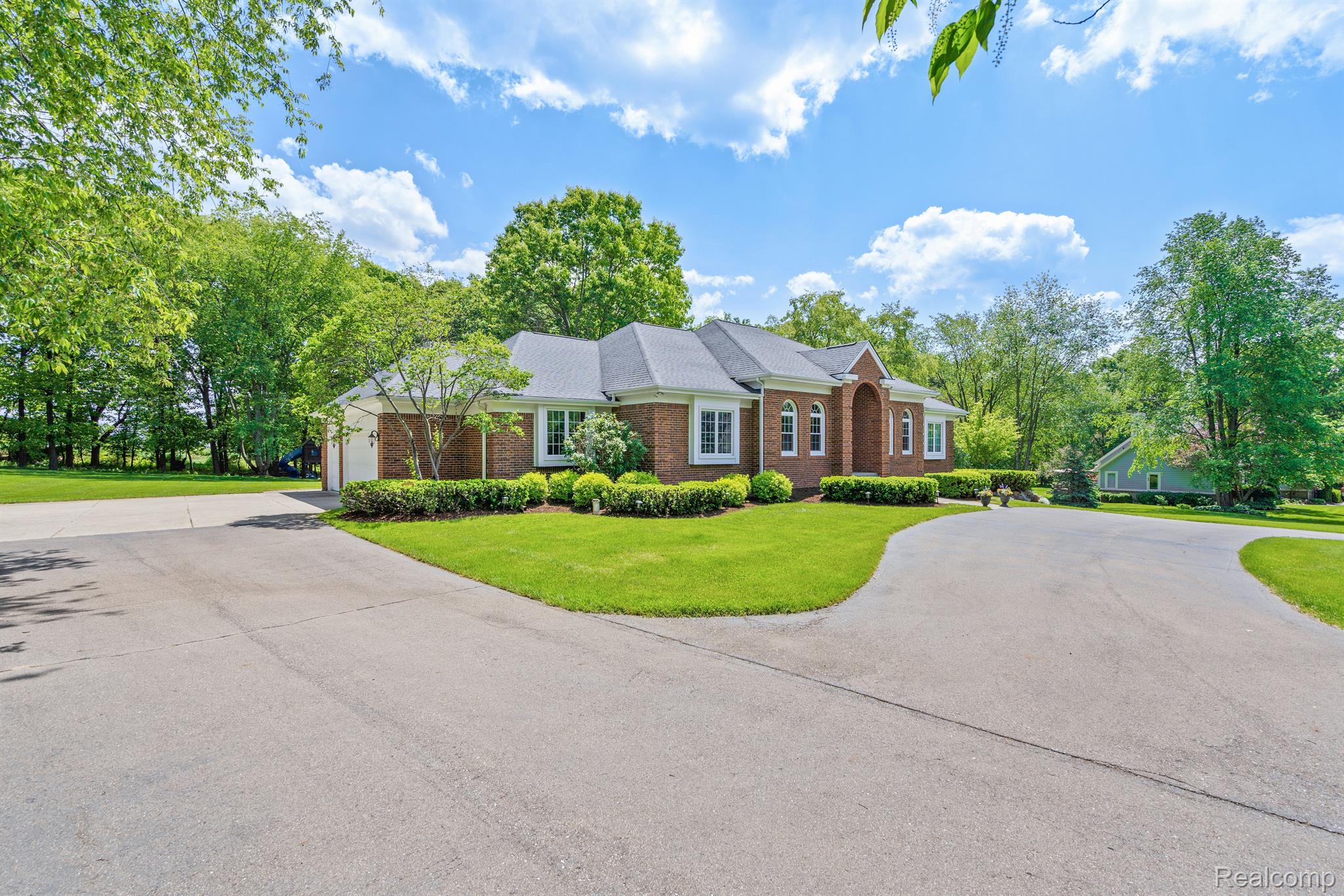 5256 Ridge Trail North Clarkston, MI 48348 - Photo 49 of 52 Gallery Image 49