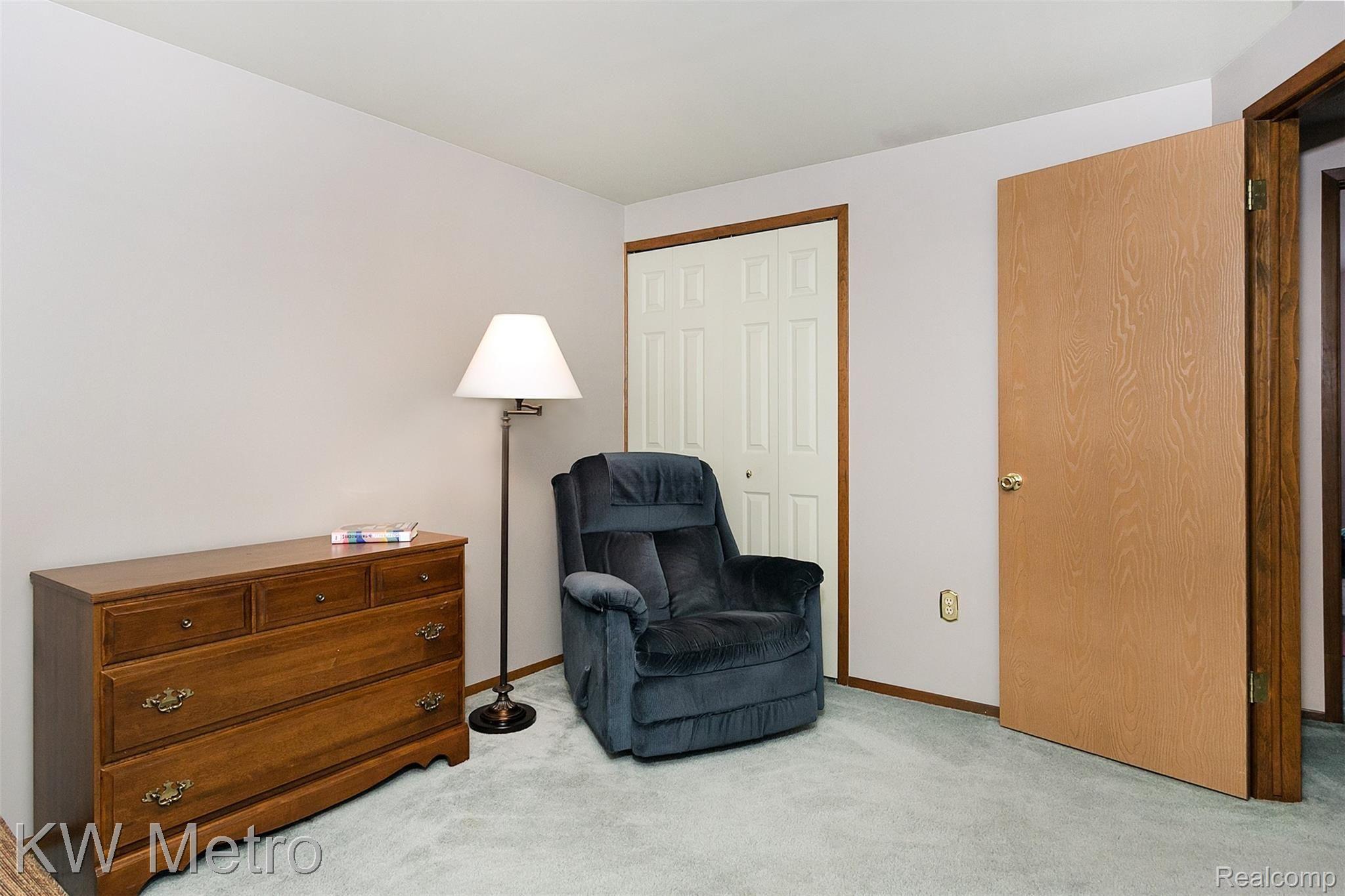 828 Ten Point Drive Rochester, MI 48309 - Photo 20 of 56 Ten Point-20.jpg