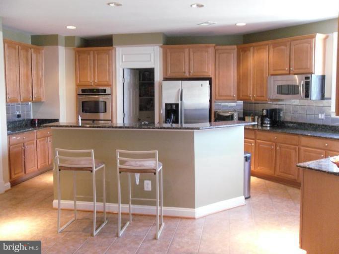 1156 Markell Court Reston, VA 20194 - Photo 25 of 26 Kitchen