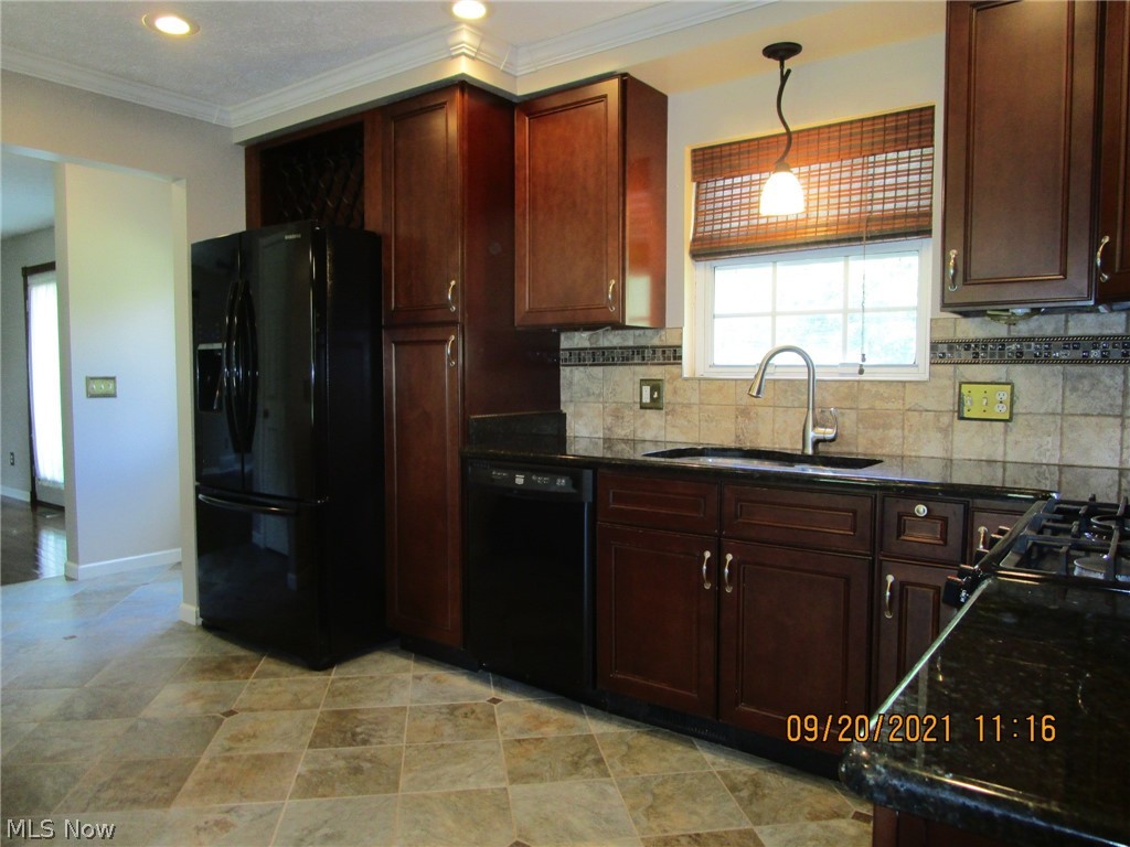 2418 Haines Road Madison, OH 44057 - Photo 11 of 35 Gallery Image 11