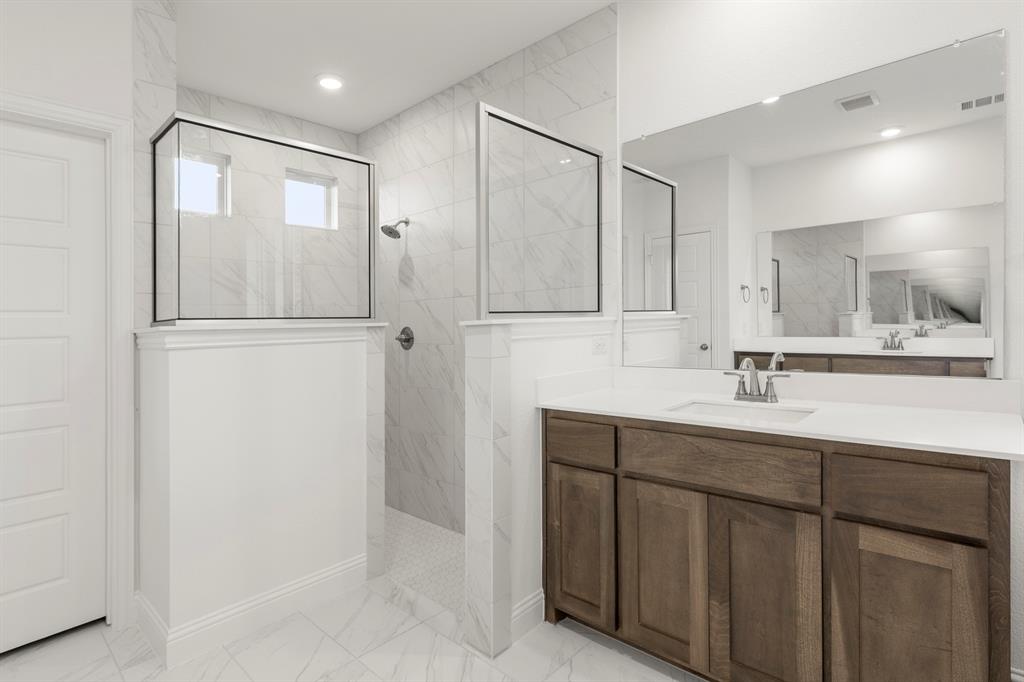 3013 Box Elder Road Royse City, TX 75189 - Photo 15 of 28 15. 3013 Box Elder - Bath (3)