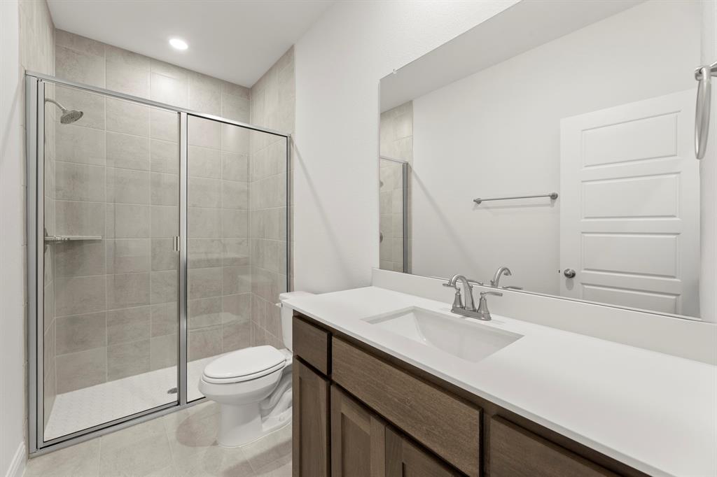 3013 Box Elder Road Royse City, TX 75189 - Photo 21 of 28 21. 3013 Box Elder - 2ND Bath