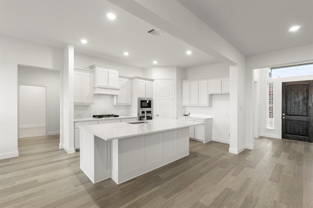 3013 Box Elder Road Royse City, TX 75189 - Photo 8 of 28 08. 3013 Box Elder - Kitchen (2)