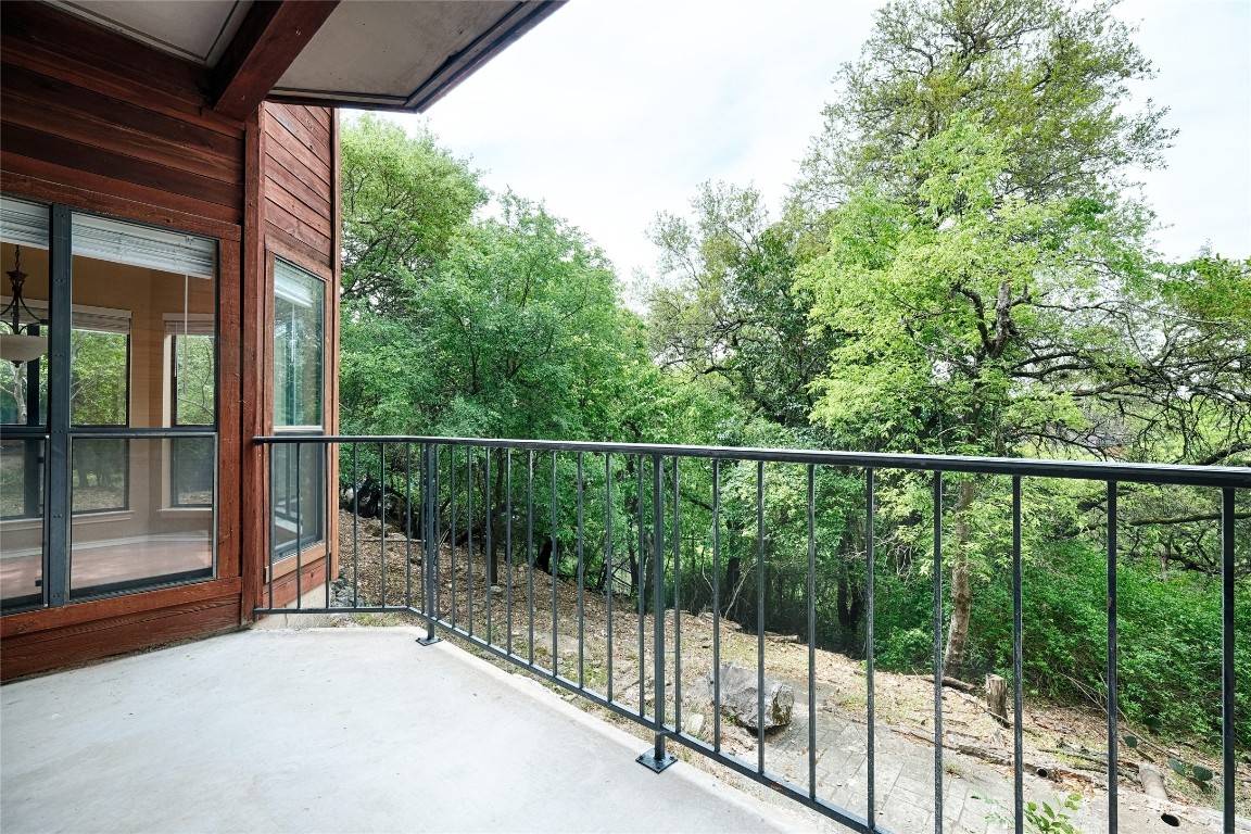 4711 Spicewood Springs Road, Unit 173 Austin, TX 78759 - Photo 8 of 19 a view of a balcony