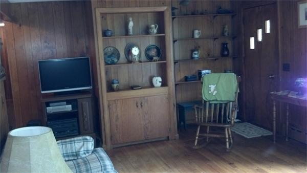 7 Demond Avenue Ware, MA 01082 - Photo 8 of 14 Gallery Image 8