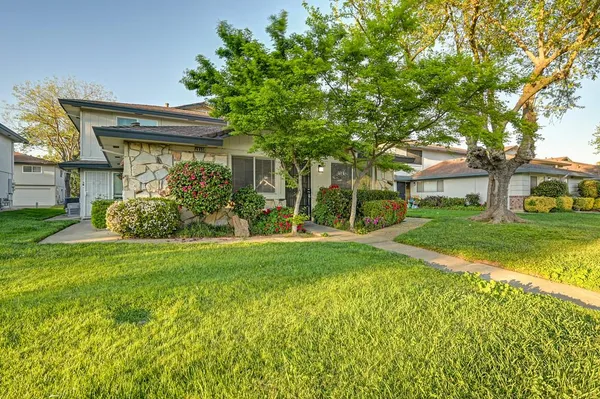 $260,000 | 8951 El Mirador Drive, Unit 1, Elk Grove, CA 95624