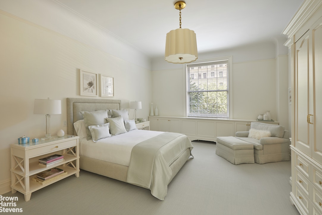 960 Park Avenue, Unit 2NDFLE Manhattan, NY 10028 - Photo 7 of 11