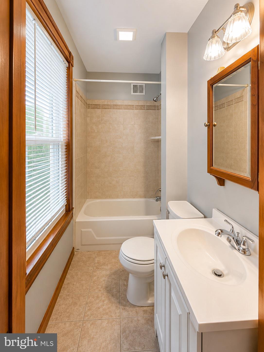 608 North Point Road Baltimore, MD 21224 - Photo 20 of 23