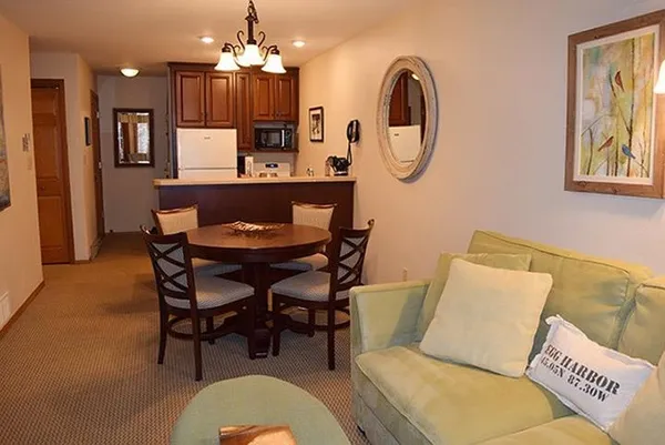 $148,000 | 4940 Landmark Circle, Unit 3204, Egg Harbor, WI 54209