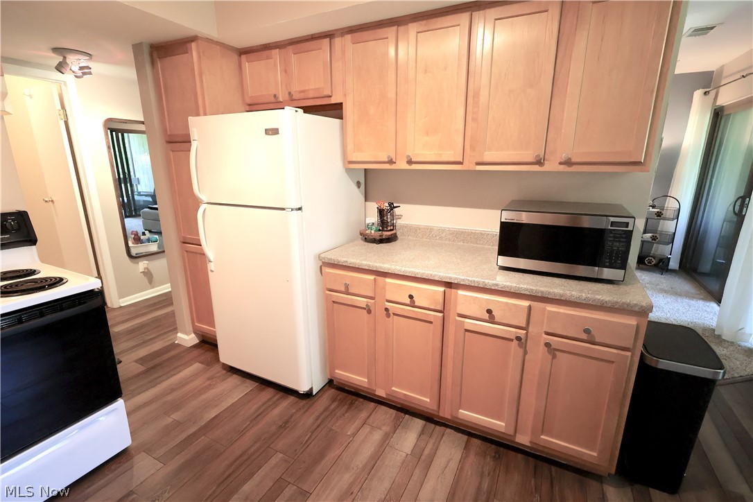 1115 Canyon View Road, Unit 403 Northfield, OH 44067 - Photo 12 of 23