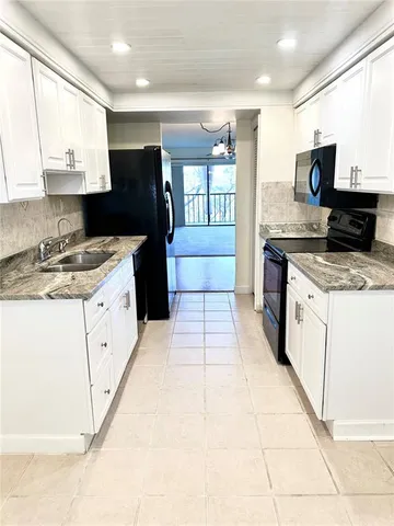 $1,700 | 2800 Cove Cay Drive, Unit 16B, Clearwater, FL 33760