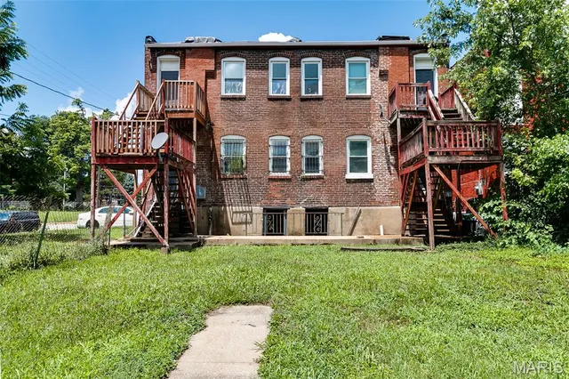 $199,900 | 1402 Granville Place, St. Louis, MO 63112