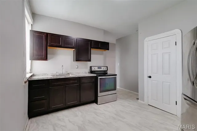 $199,900 | 1402 Granville Place, St. Louis, MO 63112