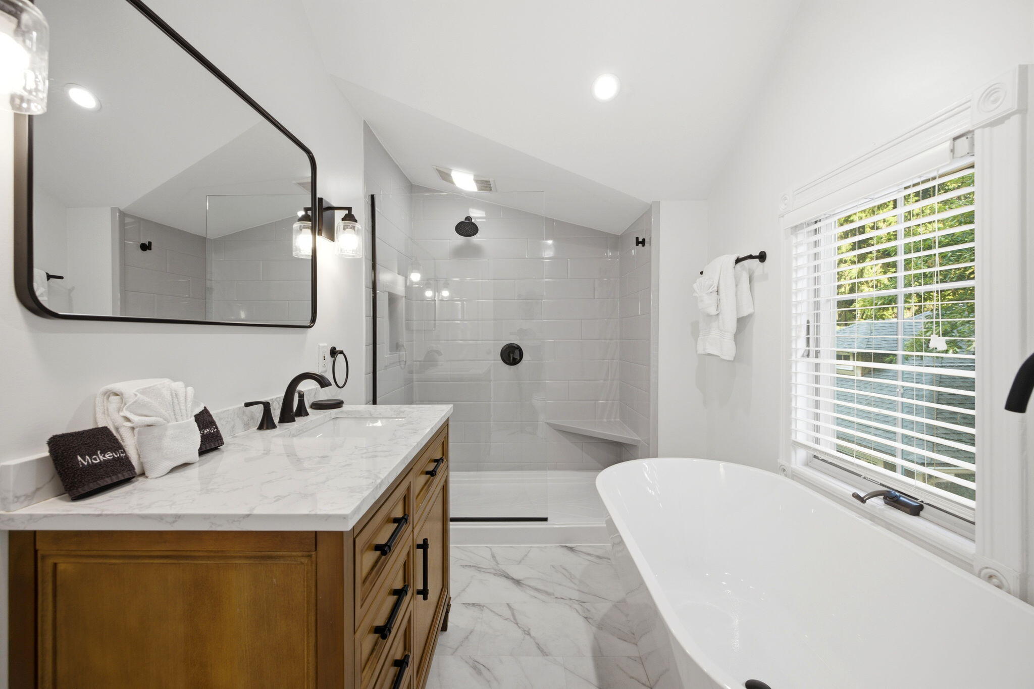 16040 Lakeshore Road Union Pier, MI 49129 - Photo 46 of 82 Bathroom