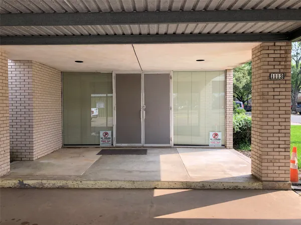 $3,000 | 1113 Lawrence Street, Rosenberg, TX 77471