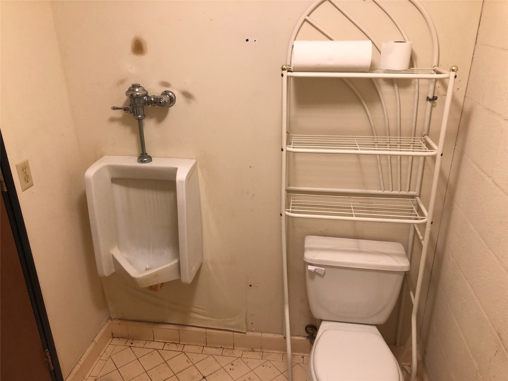 1113 Lawrence Street Rosenberg, TX 77471 - Photo 12 of 18 Men's Restroom inside