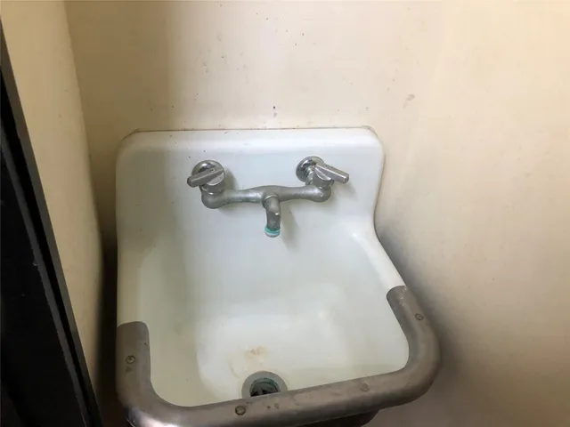 $3,000 | 1113 Lawrence Street, Rosenberg, TX 77471