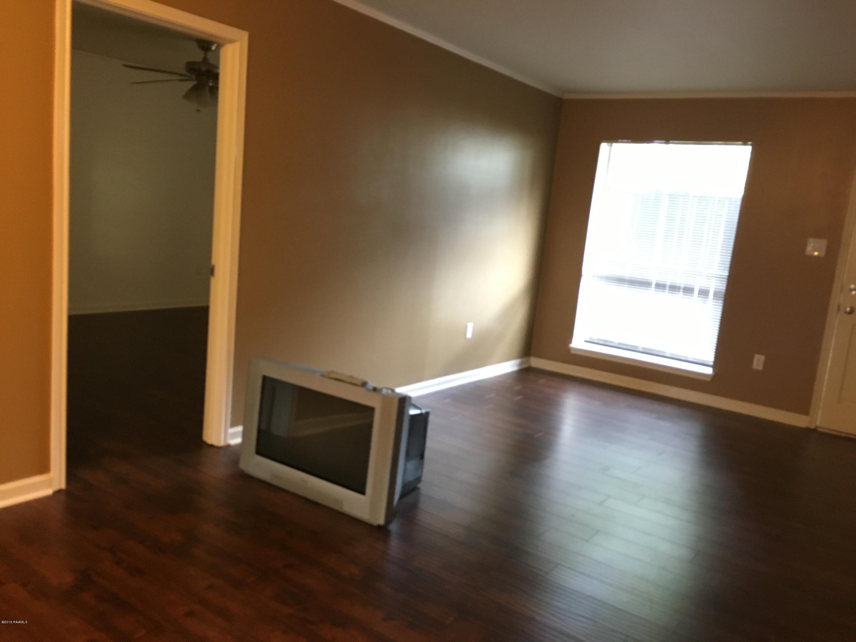 701 South College Road, Unit 101 Lafayette, LA 70503 - Photo 2 of 11 IMG_8243