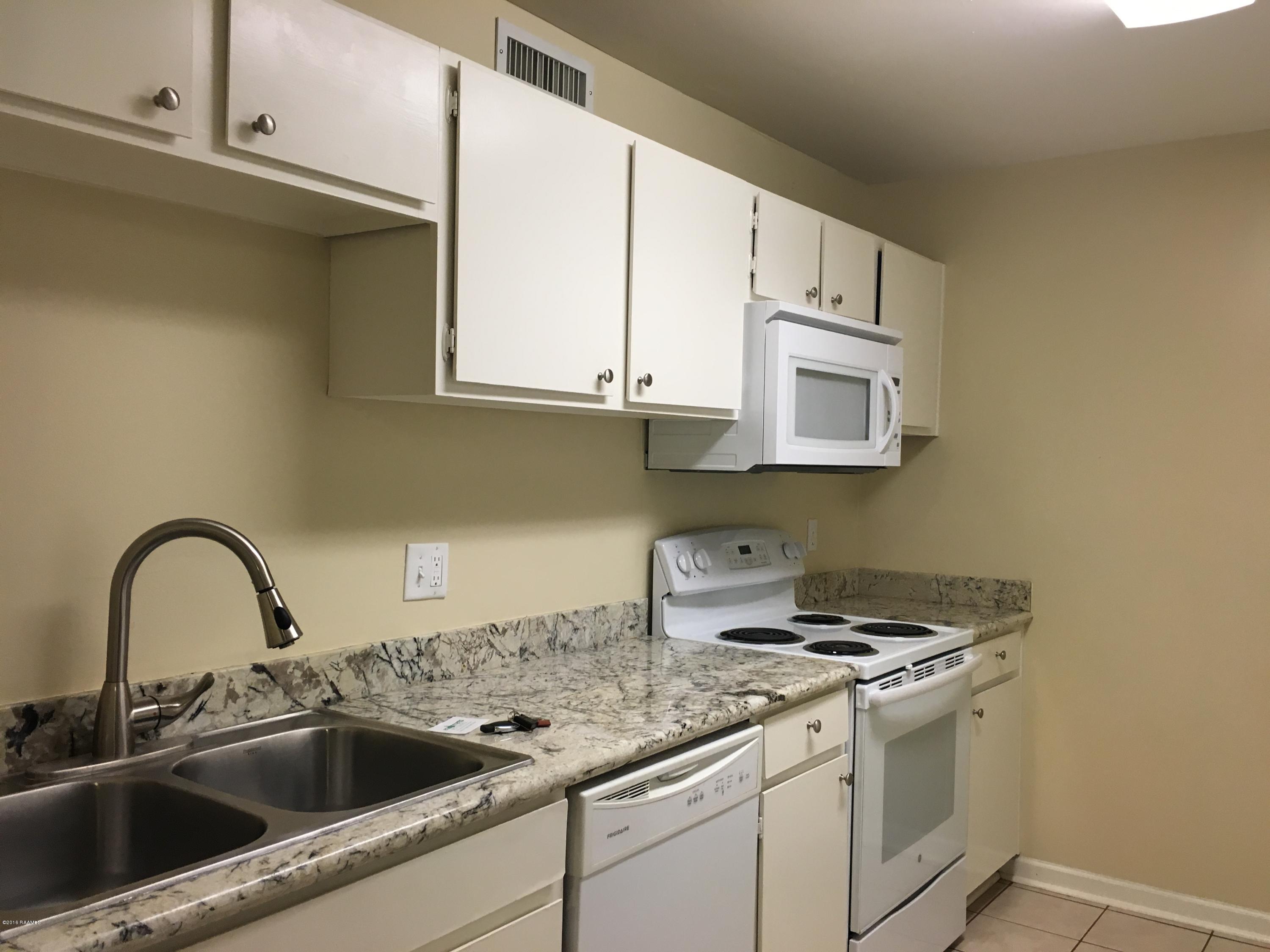 701 South College Road, Unit 101 Lafayette, LA 70503 - Photo 6 of 11 IMG_8247