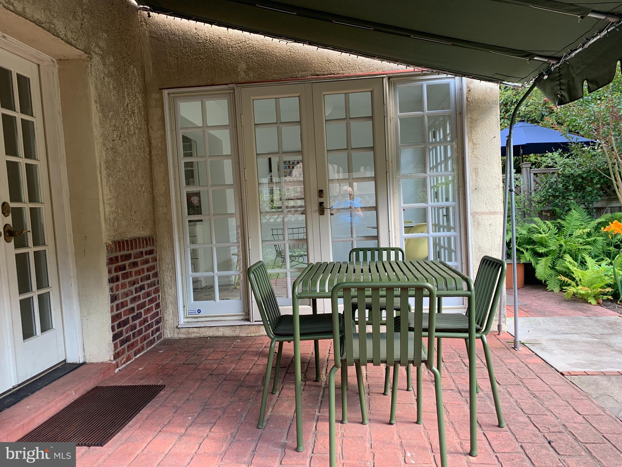 7945 Winston Road Philadelphia, PA 19118 - Photo 28 of 29 Back patio