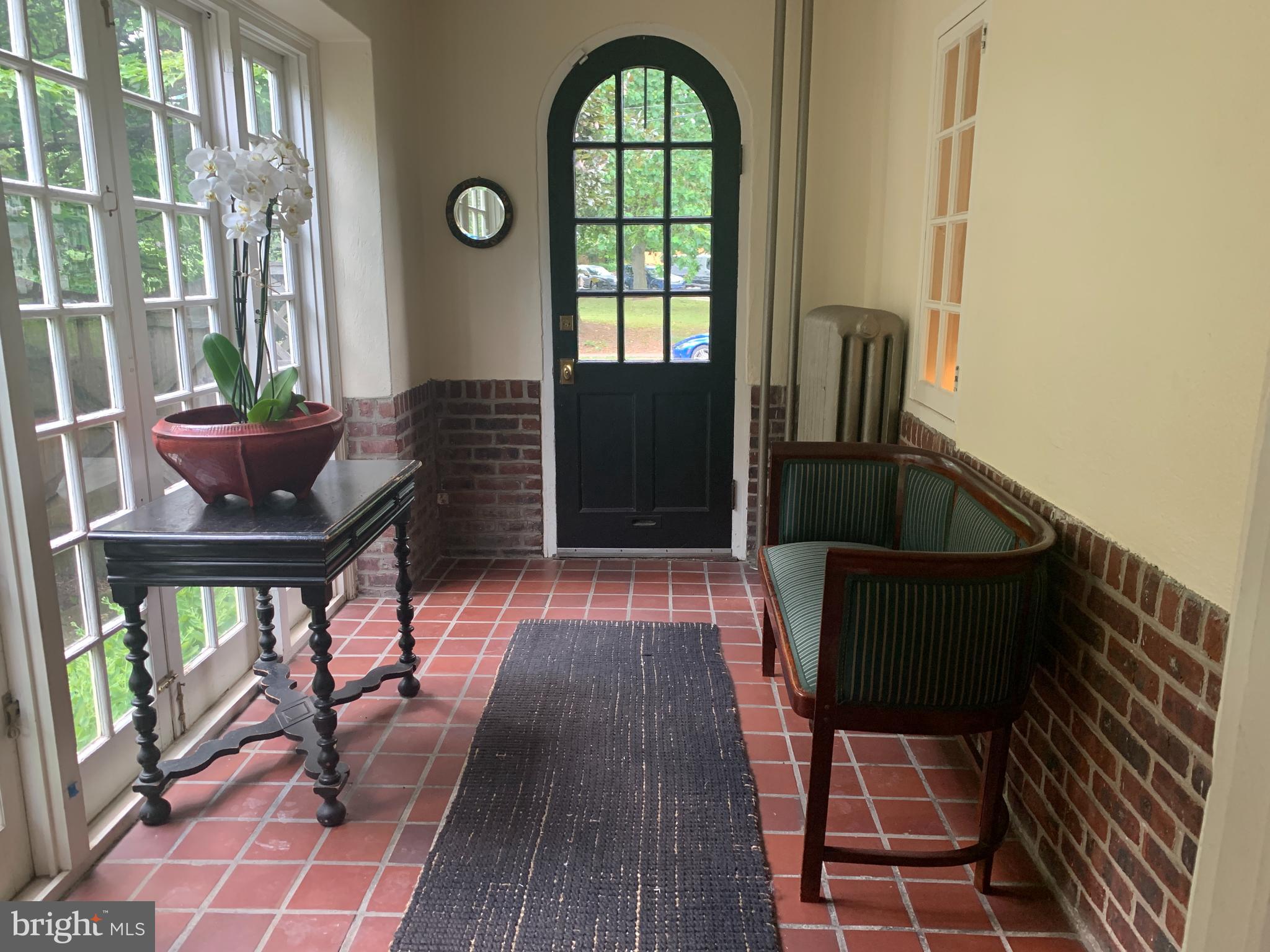 7945 Winston Road Philadelphia, PA 19118 - Photo 3 of 29