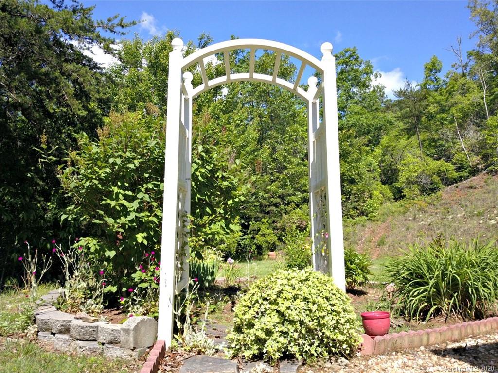 210 Weldon Hall Road Sylva, NC 28779 - Photo 11 of 29 Gallery Image 11
