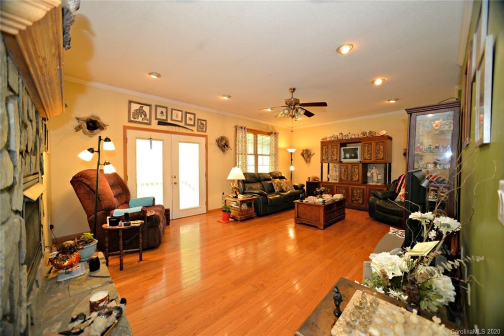 210 Weldon Hall Road Sylva, NC 28779 - Photo 13 of 29 Gallery Image 13