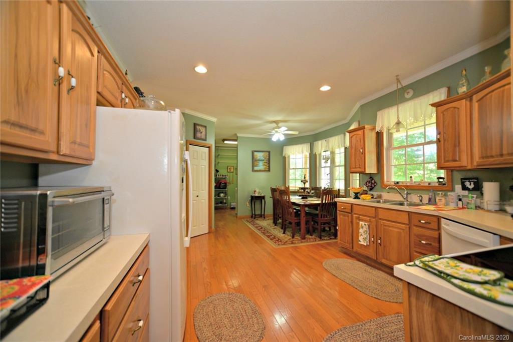 210 Weldon Hall Road Sylva, NC 28779 - Photo 18 of 29 Gallery Image 18