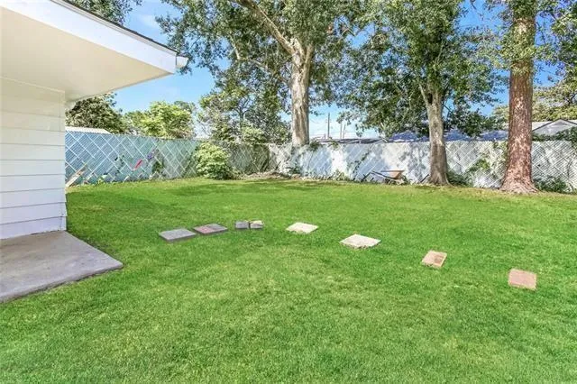 $2,500 | 528 Roseland Parkway, Harahan, LA 70123