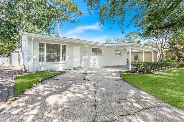 $2,500 | 528 Roseland Parkway, Harahan, LA 70123