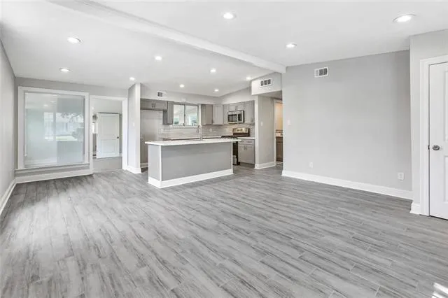 $2,500 | 528 Roseland Parkway, Harahan, LA 70123