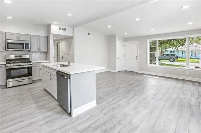 $2,500 | 528 Roseland Parkway, Harahan, LA 70123