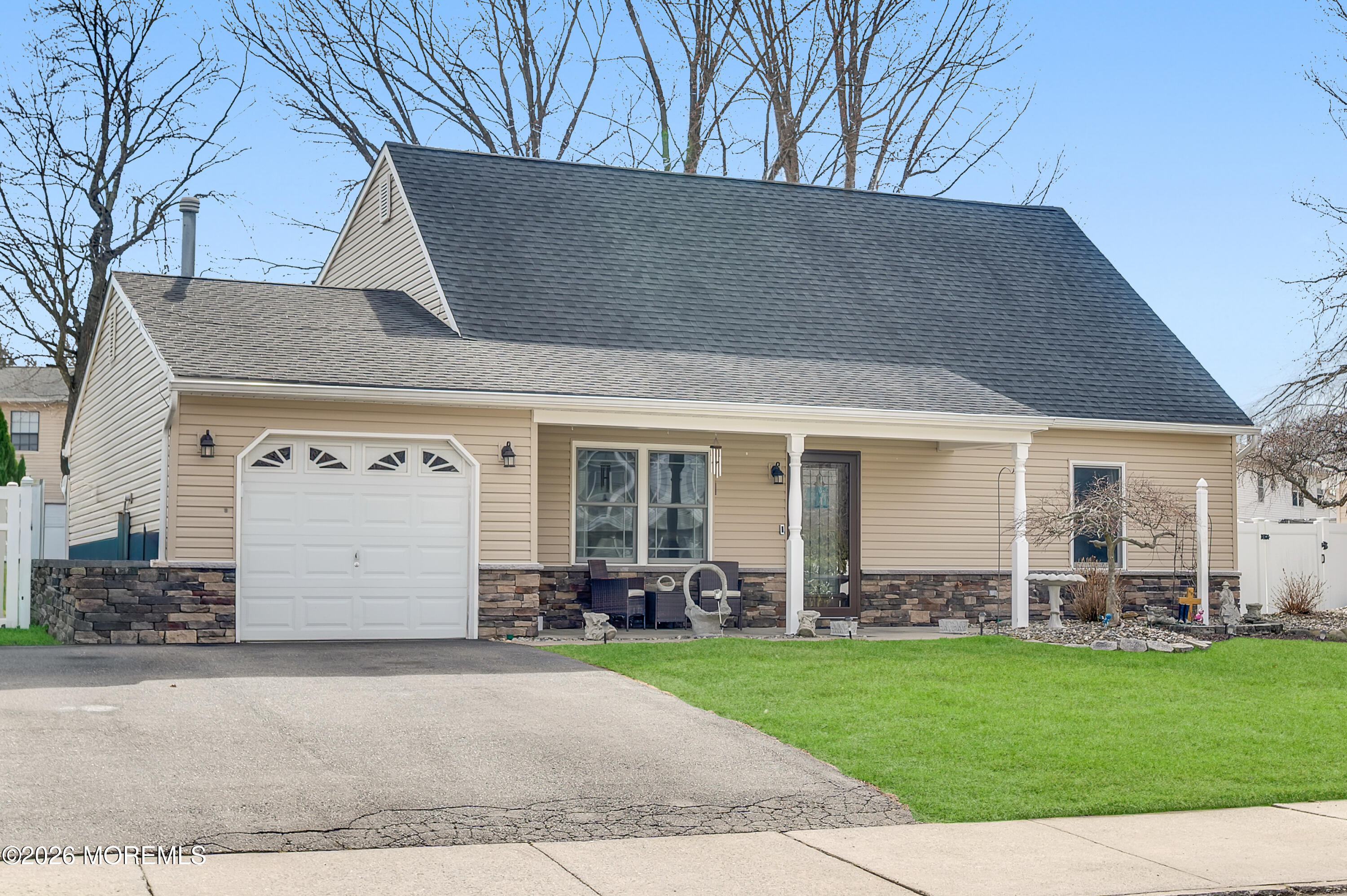 114 Starlight Road Howell, NJ 07731 - Photo 2 of 41 Front 2-2