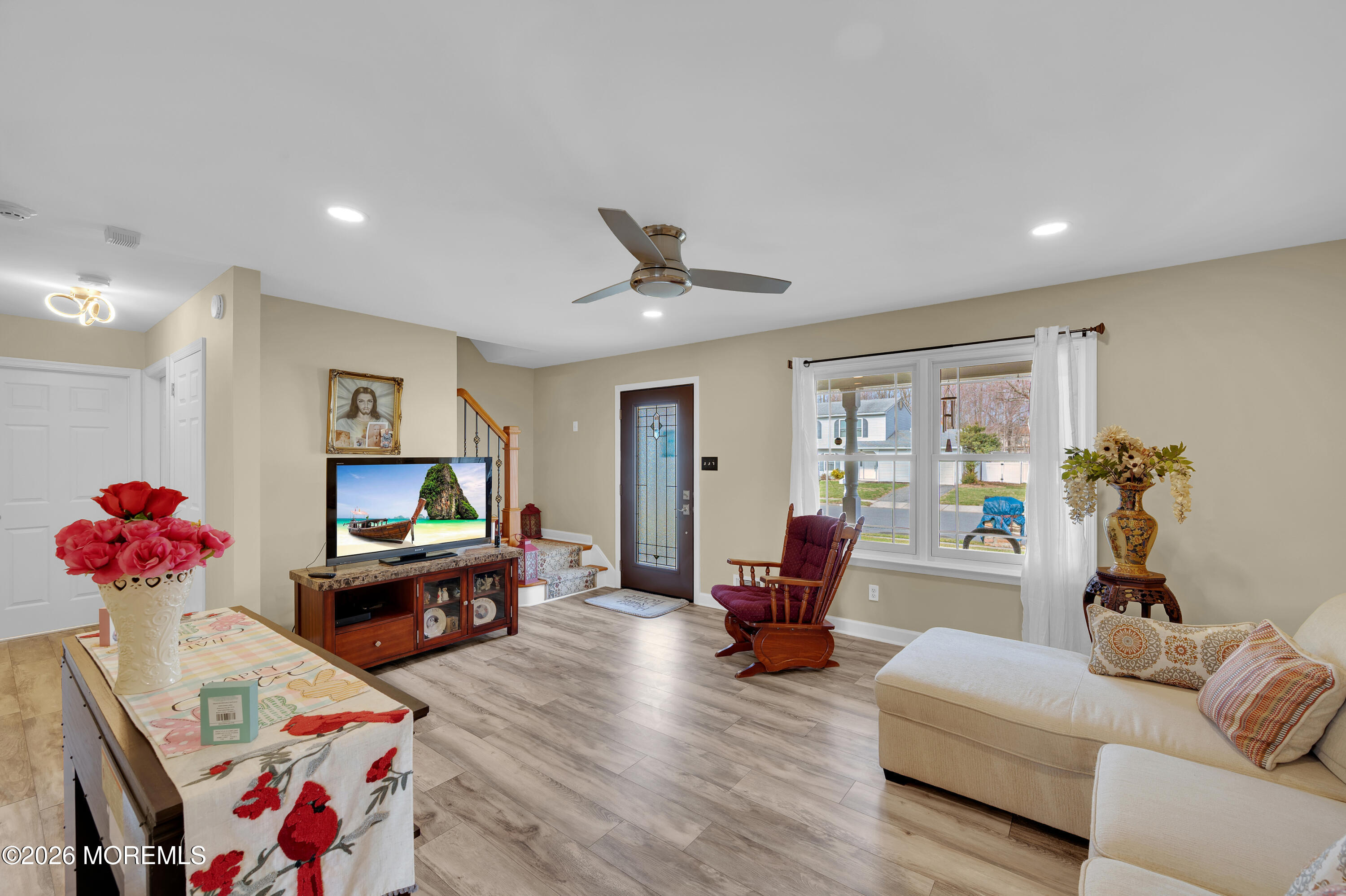 114 Starlight Road Howell, NJ 07731 - Photo 6 of 41 Living 3